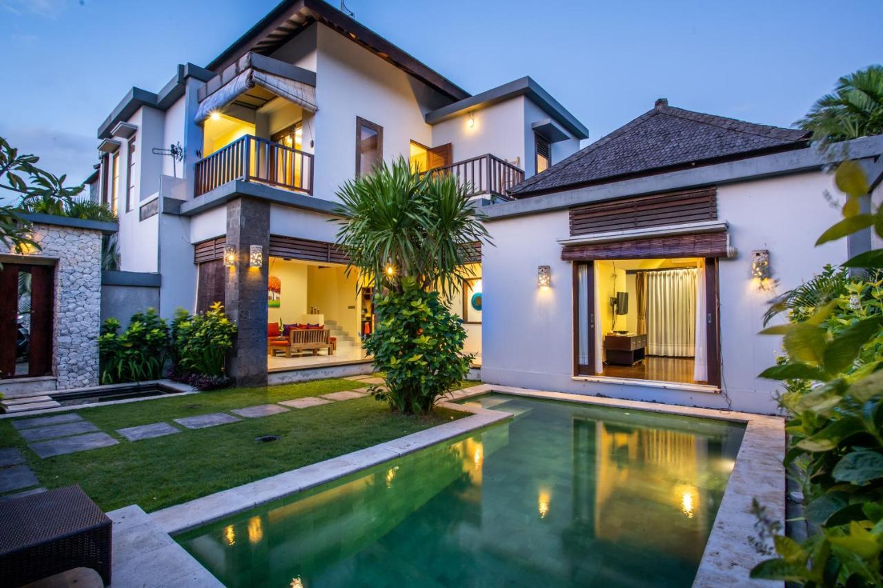 Villa Nadya Seminyak  Exterior photo